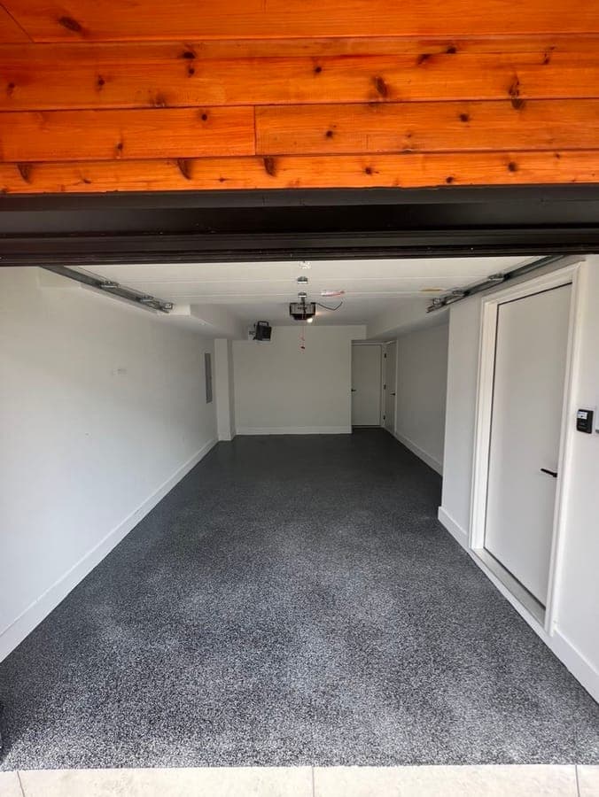 5 Signs You Need Professional Epoxy Flooring Help (Don't Wait Too Long)