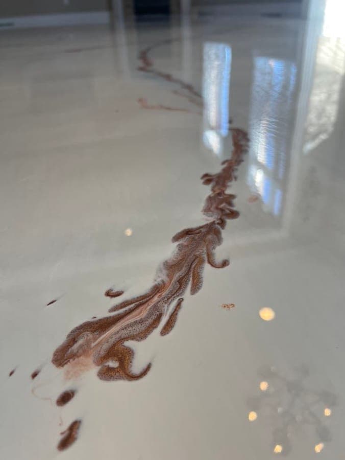 White Marble Metallic — Living Space — photo 2